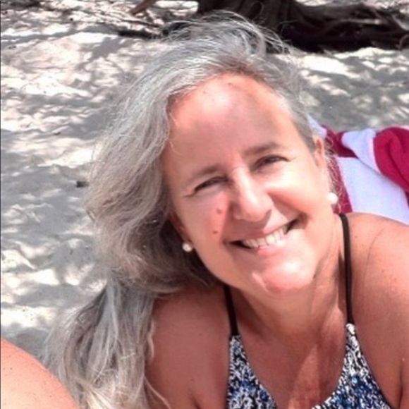 Welcome to my Posh closet! 🥰 - Picture 1 of 8